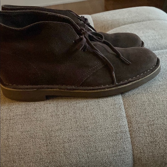 Clarks Chukka Boots | Size 8 | Dark Brown Elegant & Versatile - Picture 3 of 10